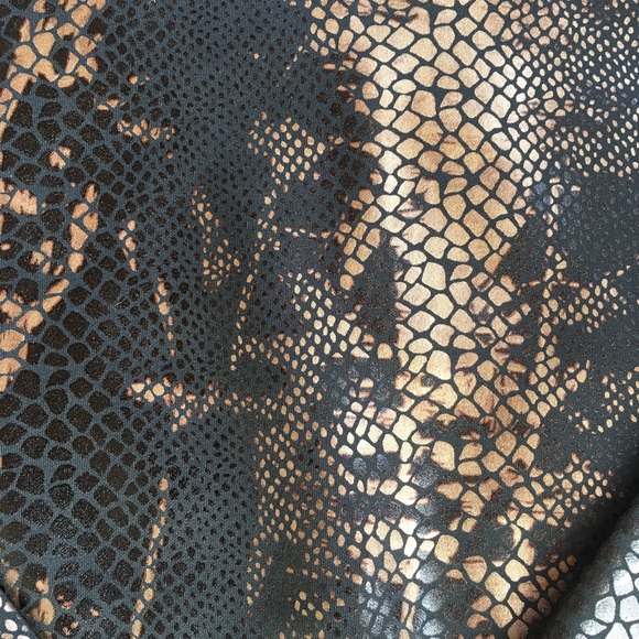 Men’s “Dark Snake” 🐍 sweater. Size XL - Picture 2 of 2